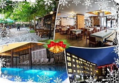 Коледа в Банско: Нощувка със закуска и вечеря, басейн и уелнес в Каза Карина