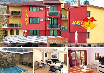 Коледа в Кранево: празнична вечеря с музика на живо, закуска и релакс зона