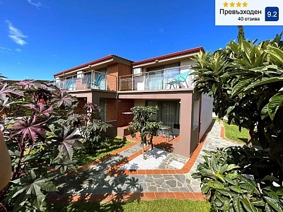 Красиви нощувки за шестима в Village Mare Residences, Каливес, Ситония, Гърция