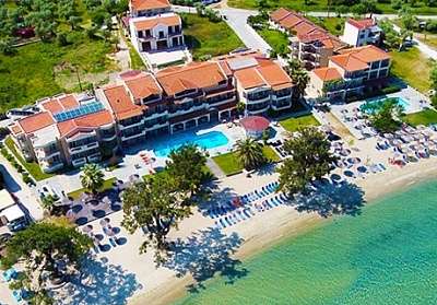  Края на лятото на семейна почивка на 1-ва линия в хотел Rachoni Bay Resort*** - Нощувка със закуска и вечеря за четирима  + частен плаж и басейн на Скала-Рахониу, о.Тасос! 