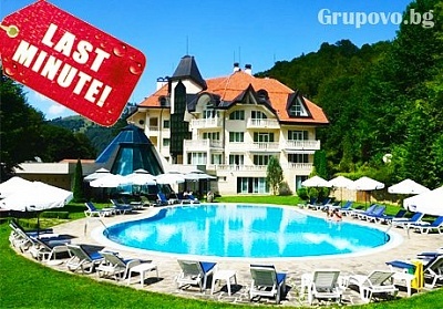 LAST MINUTE! Нощувка, закуска и вечеря + SPA само за 37.50 лв. в хотел Evergreen Palace*** Рибарица