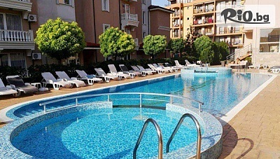 LAST MINUTE оферта метри от плажа в Свети Влас! 1, 3, 5 или 7 ULTRA All Inclusive нощувки + джакузи и басейн, чадър, шезлонг, от Хотел Тропикс