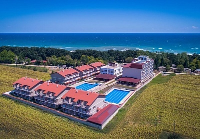 Летен релакс в Шкорпиловци: Почивка на брега на морето в Морски дюни