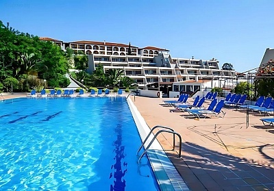 Луксозен престой на плажа в Урануполи, Гърция - хотел Theoxenia с басейн