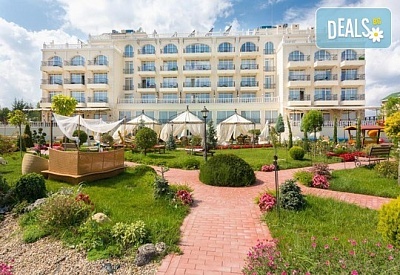 Луксозна ALL INCLUSIVE СПА ваканция на морския бряг в Балнеохотел Терма Палас 5*, Кранево! 1 нощувка на база all inclusive, басейн с минералана вода, ползване на японски бъчви, термо зона, фитнес,  шезлонг и чадър на плажа, дете до 11.99 г. - безплатно