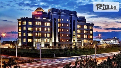 Луксозна Нова година 2026 в Hilton Garden Inn, Чорлу с DJ шоу и неограничени напитки