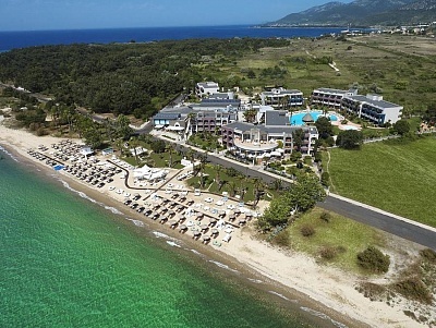 Луксозна почивка в ILIO MARE BEACH 5* на Тасос за 1 нощувка на човек със закуска и вечеря, чадър и шезлонг на басейна /11.09.2022 г. - 24.09.2022 г./