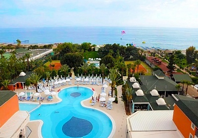 Луксозна почивка на първа линия в Insula Resort Superior 5*, Аланя