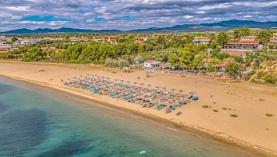 Лятна почивка в Халкидики, Ситония! 7 нощувки, закуски и вечери в хотел Across Coral Blue на първа линия + шезлонг и чадър на плажа + автобусен транспорт, от Солвекс