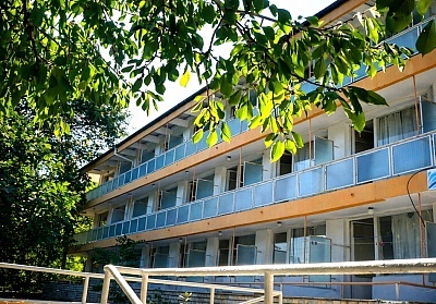 Лятна почивка в Китен с включени закуски и вечери в почивна база Глобуса