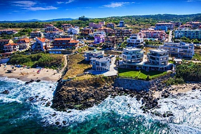 Лятна почивка на 50 метра от плажа в Созопол: All Inclusive Light хотел Съни****