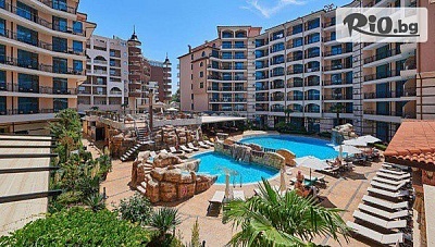 Лятна почивка в Слънчев бряг на 5 минути от плажа! Нощувка на база All Inclusive за до четирима + басейн, чадър и шезлонг, от Хотел Каролина 4*
