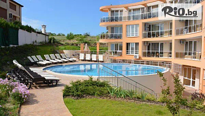 Лятна почивка във Villa Orange, Созопол на 100 метра от плажа с басейн и паркинг