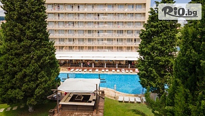 Лятна почивка в Златни пясъци! Нощувка на база All Inclusive + басейн, шезлонг и чадър + Безплатно за дете до 12 год., от Хотел Детелина