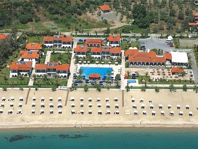 Лято в Гърция на п-в Ситония в хотел Assa MARIS Beach, със закуска и вечеря, открит басейн с чадъри и шезлонги + безплатен паркинг /01.07.2022 г. - 31.08.2022 г./