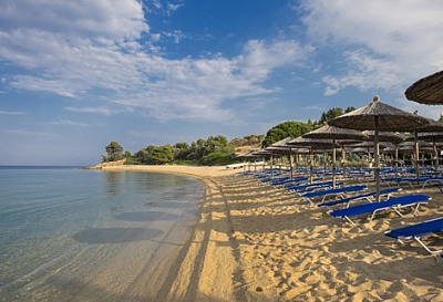 ЛЯТО НА ХАЛКИДИКИ, LAGOMANDRA  BEACH 4*: 3 нощувки със закуски и ВЕЧЕРИ на цена от 175 лв. на ЧОВЕК (58 лв./ден/човек) + Дете до 14 г. БЕЗПЛАТНО!