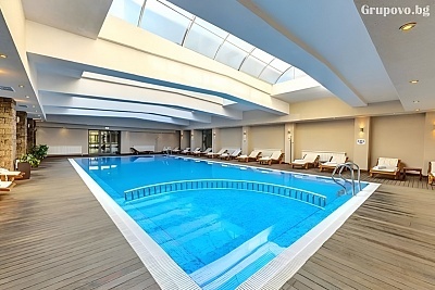 Лято в Хисаря: Нощувка, закуска, минерален басейн и СПА в хотел Сана СПА