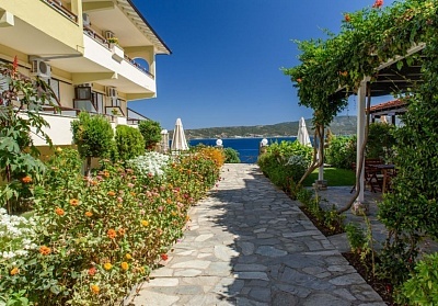 Лято 2023 в Hotel Sunrise, о.Амулиани, Гърция! Нощувка със закуска на човек. Дете до 5.99г. БЕЗПЛАТНО!