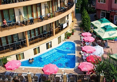 Лято 2026 в Китен: оферта с пълен пансион и басейн в хотел Съни Парадайз