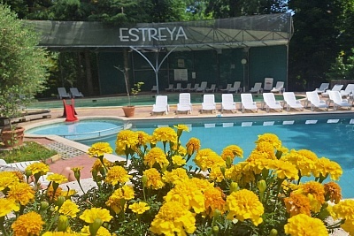 Луксозен престой в Св. Св. Константин и Елена с All Inclusive или HB в Хотел Естрея