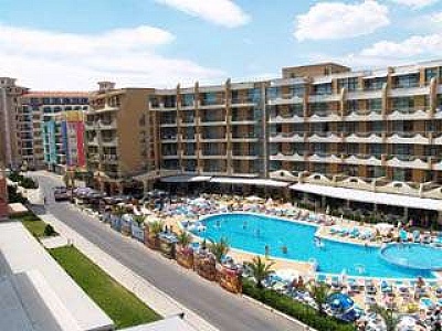 Лято 2017 на минути от плажа, 5 дни all inclusive след 23.08 в Апартхотел Гренада, Слънчев бряг