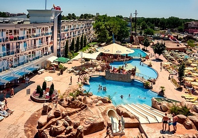 Лято на 250м. от плажа в Слънчев бряг! Нощувка на човек на база All Inclusive + басейни и мини АКВАПАРК в хотел Котва****
