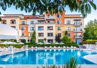 Лято на 150м. от плажа в Созопол! 2+ нощувки на човек + басейн в Лили Бийч Резорт, Къмпинг Каваци