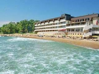 Лято 2019 в ТОП курорта Ривиера, All Inclusive първ линия до 11.07 в Хотел Нимфа