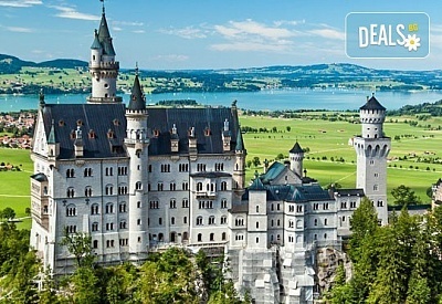 Магична екскурзия до Мюнхен, Любляна, Залцбург и Инсбрук! 5 нощувки със закуски, транспорт, водач и посещение на замъците Нойшванщайн, Линдерхоф и Херенхимзее