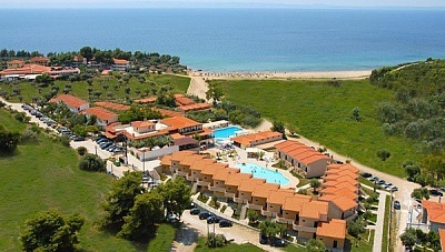 Майски празници в Ситония, Халкидики! 4 нощувки на база All Inclusive във Village Mare Hotel 4* + автобусен транспорт