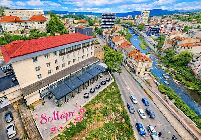 8-ми март в Габрово с нощувки и вечеря в хотел Балкан