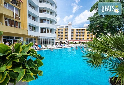 На 100 метра от плажа в Сън Палас 4*, Слънчев Бряг