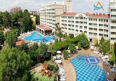 На 100 метра от плажа в Слънчев Бряг! Нощувка на човек на база All inclusive + 2 басейна и анимация в хотел Алба****