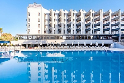 На 50 метра от плажа: вълнуваща почивка в A 11 Hotel Obakoy, Алания