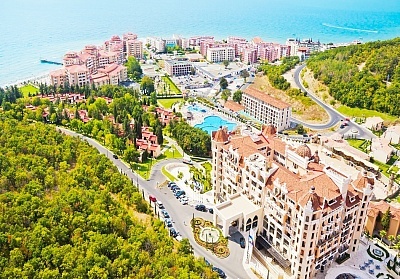 Море 2023 на първа линия в Елените! Нощувка на човек на база All inclusive premium + басейн в хотел Роял Касъл Дизайн и СПА*****. Дете до 12г. - БЕЗПЛАТНО!