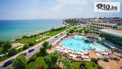 На море на Първа линия в Приморско! All Inclusive нощувка + 3 външни басейна, чадъри, шезлонги на плажа + Безплатно за дете до 11.99г, от Хотел Перла Бийч Лъкшъри 5*