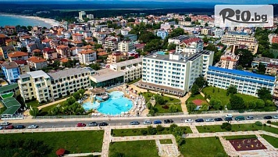 На море на Първа линия в Приморско! All Inclusive нощувка + 3 външни басейна, чадъри, шезлонги на плажа + Безплатно за дете до 13.99г, от Хотел Перла Бийч Лъкшъри 5*