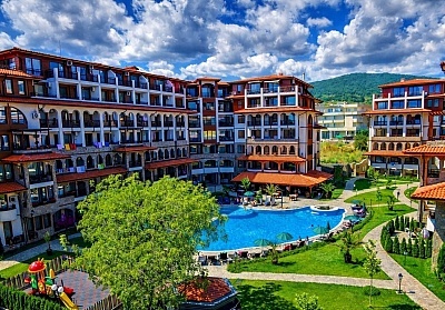 Море 2026 в Свети Влас с басейн от Апарт хотел Олимп