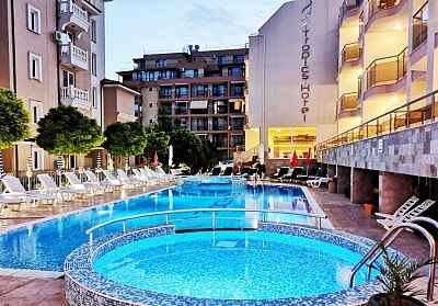 Море 2025 в Свети Влас! Нощувка на човек на база All Inclusive или Ultra All Inclusive + басейн в хотел Тропикс