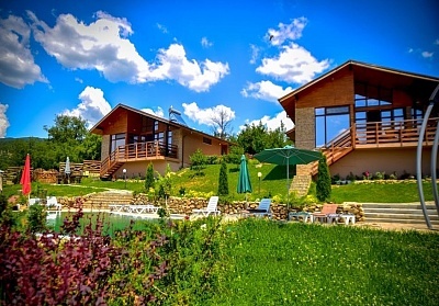 Напълно оборудвана къща край язовир Дондуково за 8 човека