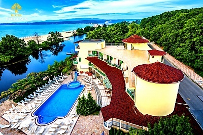 Насладете се на луксозен All Inclusive престой в Приморско на брега на Черно море