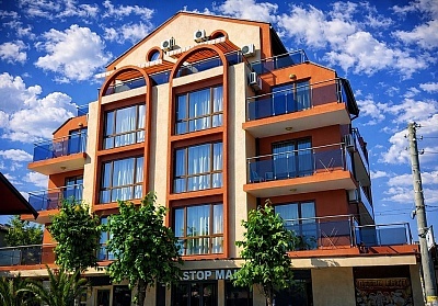 Насладете се на морето в Приморско с удобства и вечеря