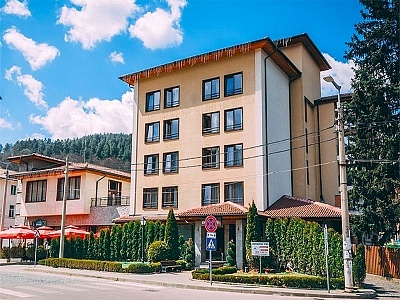 Насладете се на почивка в хотел Ерма, Трън - Руй планина