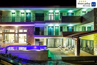 Настаняване в Core Hotel 4* в Полихроно, Халкидики, Гърция с басейн и закуска