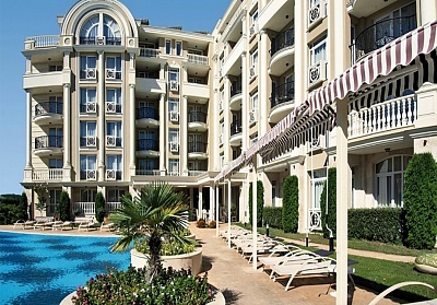 Нощувка за четирима или петима на база All Inclusive + басейн с водна пързалка от Рена Александрия клуб****, Слънчев бряг