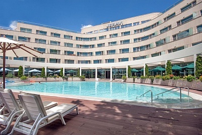 Нощувка за четирима или петима на база All Inclusive в студио + басейн от хотел Жерави Бийч Александрия клуб****, Слънчев бряг
