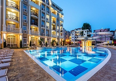  Нощувка на човек в апартамент на база All Inclusive + басейн с водна пързалка  от Рена Александрия клуб****. Дете до 13.99г. - безплатно! 