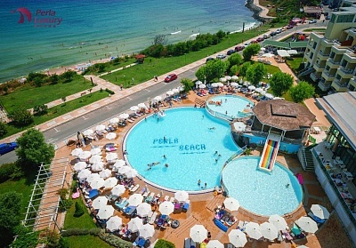  Нощувка на човек на база All Inclusive + басейн + шезлонг и чадър на плажа от Перла Бийч Лъкшъри, Приморско 