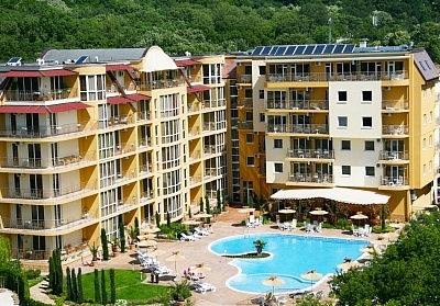 Нощувка на човек на база All inclusive + басейн и тенис корт в парк-хотел Джоя****, Златни Пясъци. Дете до 12г. - БЕЗПЛАТНО!