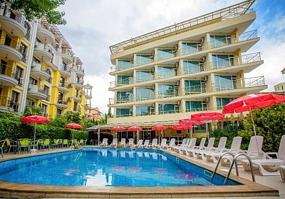 Нощувка на човек на база All Inclusive + басейн в хотел Дева, Слънчев бряг. БОНУС: при 4 нощувки - 5та БЕЗПЛАТНА!